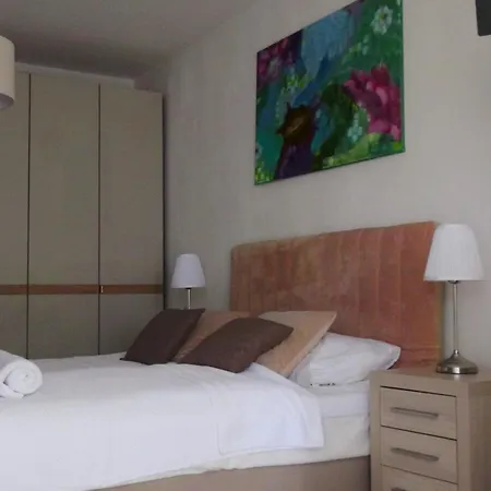 Maja - 170m Od Plaze * Poreč