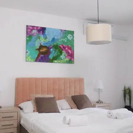 Maja - 170m Od Plaze * Porec