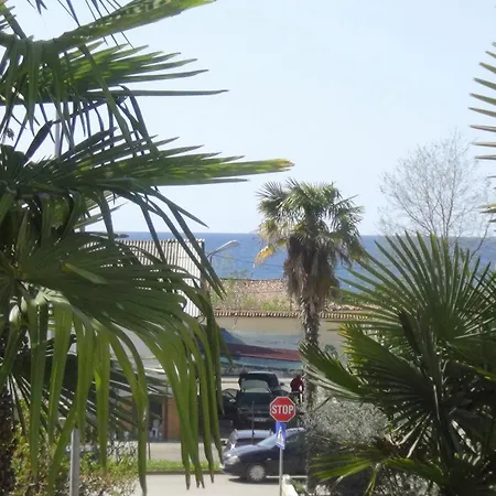 Apartmán Maja - 170m Od Plaze *