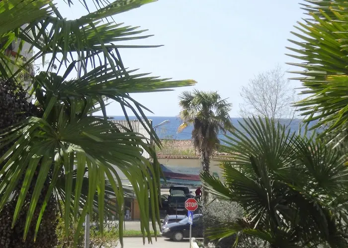 아파트 Maja - 170m Od Plaze *